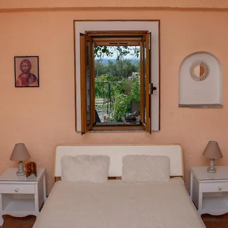 Laconian Collection Voukamvilia Apartment