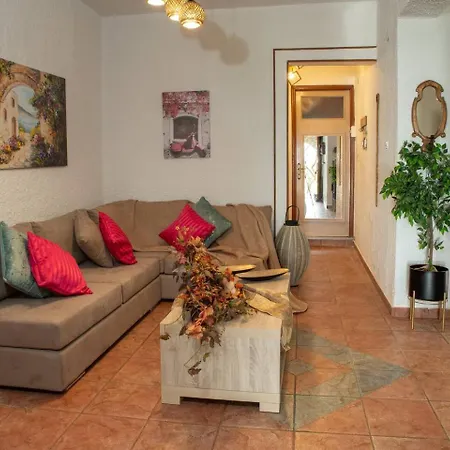 Laconian Collection Voukamvilia Apartment Areopoli