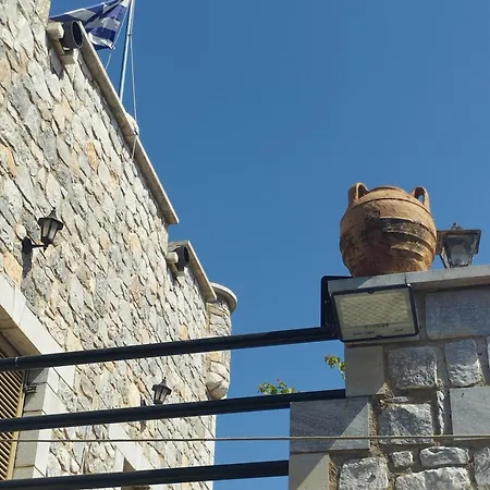 Laconian Collection Voukamvilia Apartment Areopoli